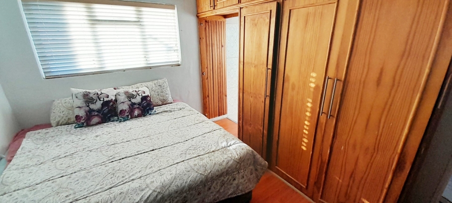 2 Bedroom Property for Sale in Cloetesville Western Cape